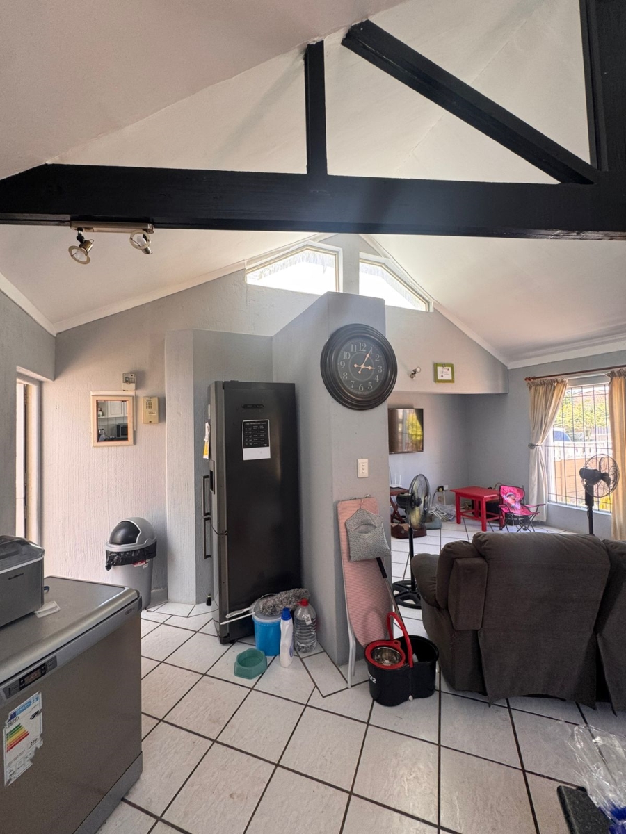 2 Bedroom Property for Sale in Pine Acres Western Cape